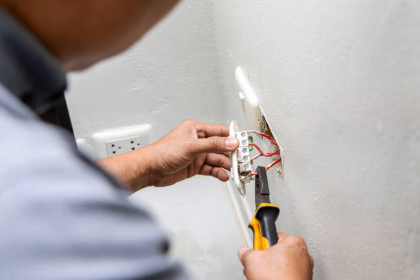 Best Affordable Electrician  in Doral, FL